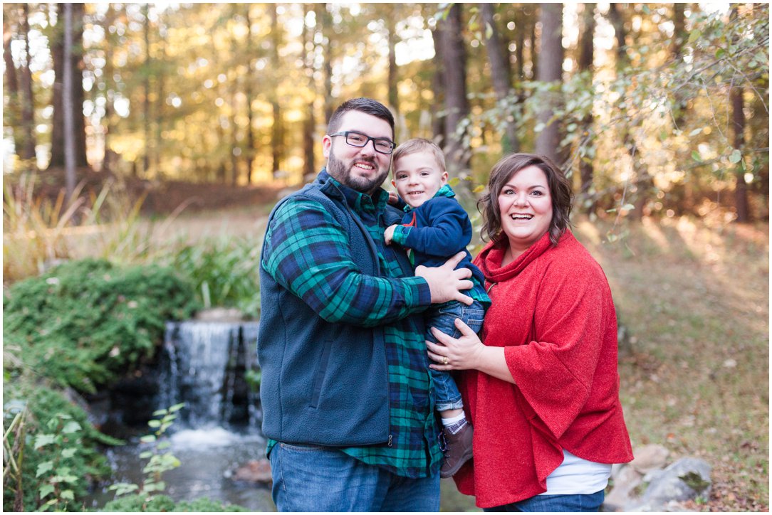 Fall Mini Sessions 2019 family by waterfall
